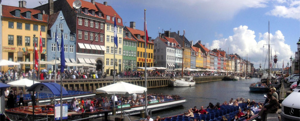 Копенгаген (столица Дании) известен речными трамваями, замками и статуей Русалочки