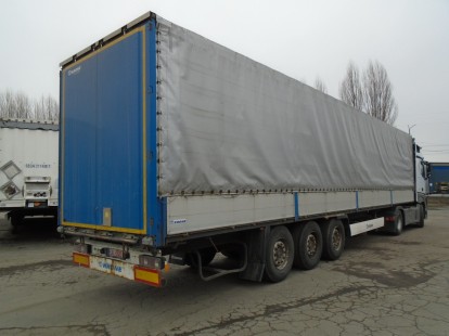 Бортовой полуприцеп Krone 525636